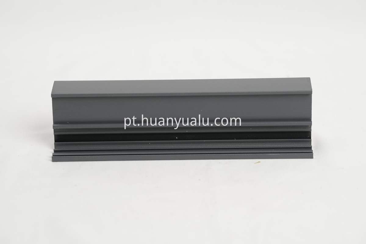 Thermal insulation profiles